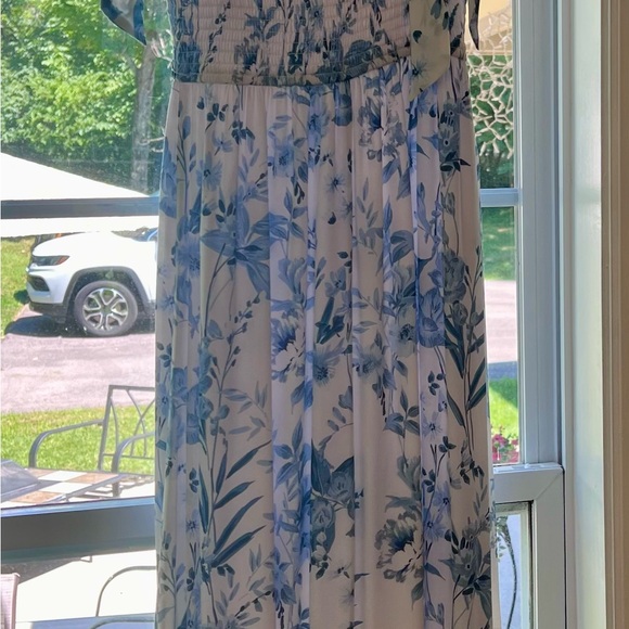 Gorgeous Floral Midi Trisha Dress - Picture 3 of 5